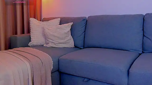 Snapshot of AlessandraCrystal chatting on 12.02.25 AlessandraCrystal online show from 12.02.25