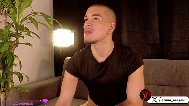 Snapshot of brunoorangel1 chatting on 07.13.26 brunoorangel1 online show from 07.13.26