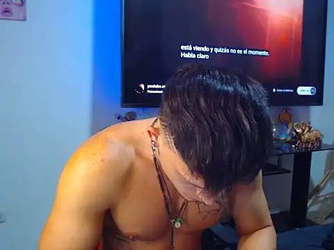 Snapshot of Kieran_kian chatting on 12.20.25 Kieran kian online show from 12.20.25