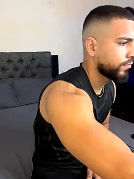 Snapshot of vincentjaxon chatting on 09.30.25 vincentjaxon online show from 09.30.25