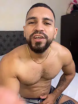 Snapshot of vincentjaxon chatting on 10.02.25 vincentjaxon online show from 10.02.25