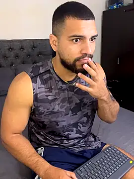 Snapshot of vincentjaxon chatting on 10.06.25 vincentjaxon online show from 10.06.25