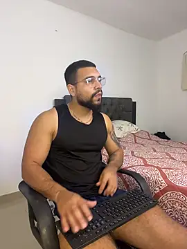 Snapshot of vincentjaxon chatting on 11.06.25 vincentjaxon online show from 11.06.25