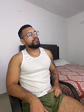 Snapshot of vincentjaxon chatting on 11.15.25 vincentjaxon online show from 11.15.25