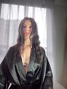 Sofi Leal online show from 02.21.26