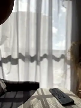 Sofi Leal online show from 02.25.26