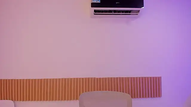 Snapshot of OliviaSweett chatting on 01.12.26 OliviaSweett online show from 01.12.26