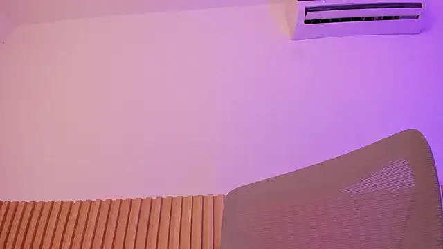 Snapshot of OliviaSweett chatting on 02.07.26 OliviaSweett online show from 02.07.26