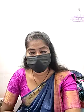 Snapshot of tamil_Sigappu_Roja chatting on 11.01.25 tamil Sigappu Roja online show from 11.01.25