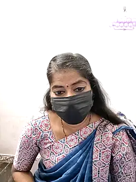 Snapshot of tamil_Sigappu_Roja chatting on 11.05.25 tamil Sigappu Roja online show from 11.05.25