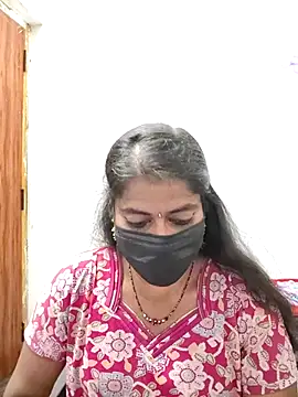 Snapshot of tamil_Sigappu_Roja chatting on 12.02.25 tamil Sigappu Roja online show from 12.02.25