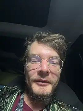 Snapshot of Hungboxer69 chatting on 10.11.25 Hungboxer69 online show from 10.11.25