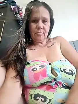 Snapshot of SinisterBabe chatting on 11.13.25 SinisterBabe online show from 11.13.25