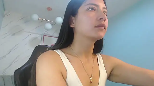 victoria hernandez t  online show from 07.10.26