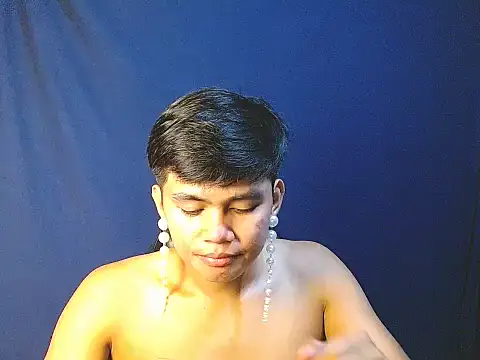 Snapshot of Alexx_143 chatting on 10.12.25 Alexx 143 online show from 10.12.25