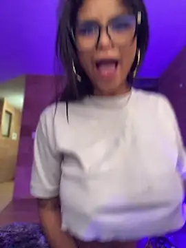 Stefany 44 online show from 06.12.26