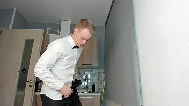 Kevin Young Cat online show from 12.19.25