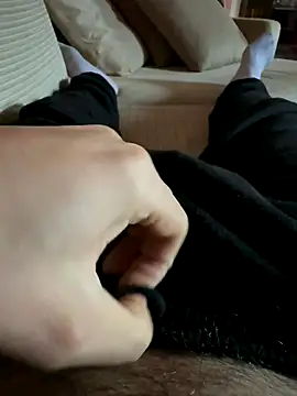 Snapshot of Qualepass chatting on 10.27.25 Qualepass online show from 10.27.25