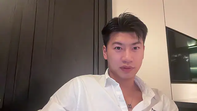 Snapshot of heywilliam chatting on 11.05.25 heywilliam online show from 11.05.25