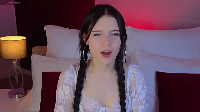 Snapshot of Angel__Rosse chatting on 10.30.25 Angel Rosse online show from 10.30.25