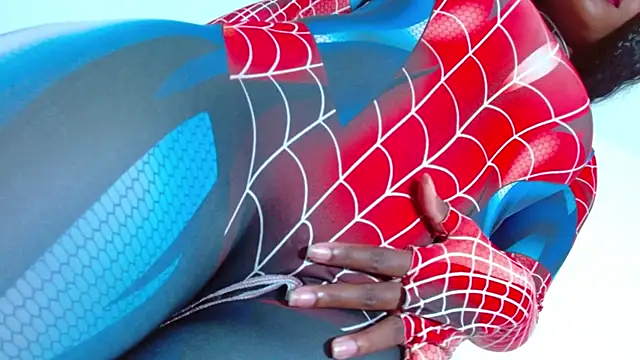 Snapshot of hoot_emily chatting on 09.24.25 hoot emily online show from 09.24.25