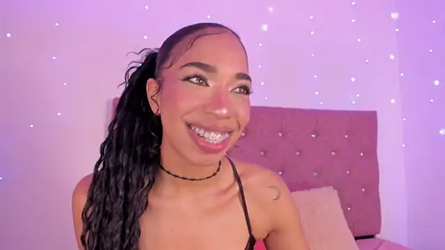 Snapshot of dulce_brown01 chatting on 05.30.26 dulce brown01 online show from 05.30.26