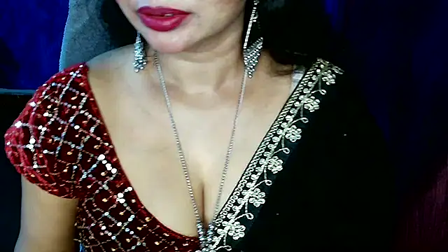Snapshot of QUEEN_SAKHI- chatting on 05.12.26 QUEEN SAKHI- online show from 05.12.26