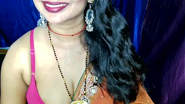 Snapshot of QUEEN_SAKHI- chatting on 06.10.26 QUEEN SAKHI- online show from 06.10.26