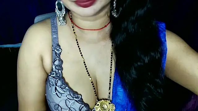 Snapshot of QUEEN_SAKHI- chatting on 06.15.26 QUEEN SAKHI- online show from 06.15.26
