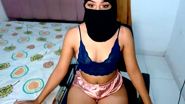 Layla Noor online show from 06.09.26