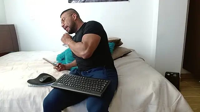 AntonyDAngelo25 online show from 10.02.25