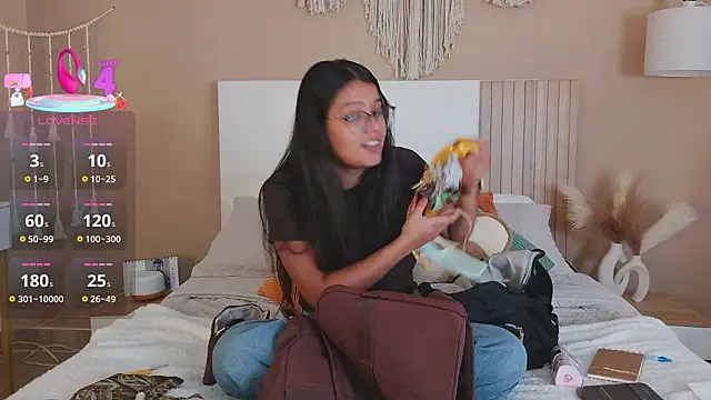 Camila Bustamante online show from 03.04.26