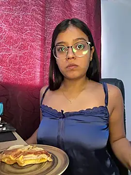 Camila Bustamante online show from 06.13.26