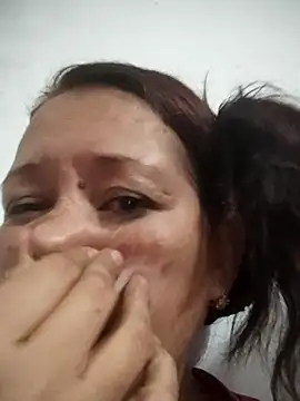 Snapshot of marinita13 chatting on 09.21.25 marinita13 online show from 09.21.25