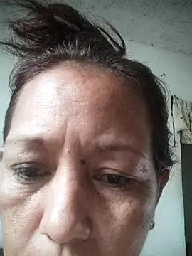 Snapshot of marinita13 chatting on 09.25.25 marinita13 online show from 09.25.25