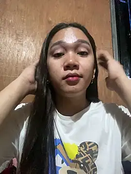 Snapshot of slut_clio chatting on 02.21.26 slut clio online show from 02.21.26