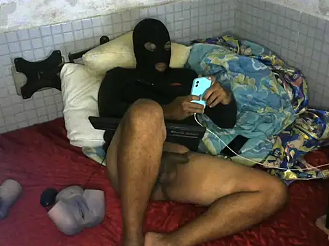 Snapshot of morenomascarado17 chatting on 11.18.25 morenomascarado17 online show from 11.18.25