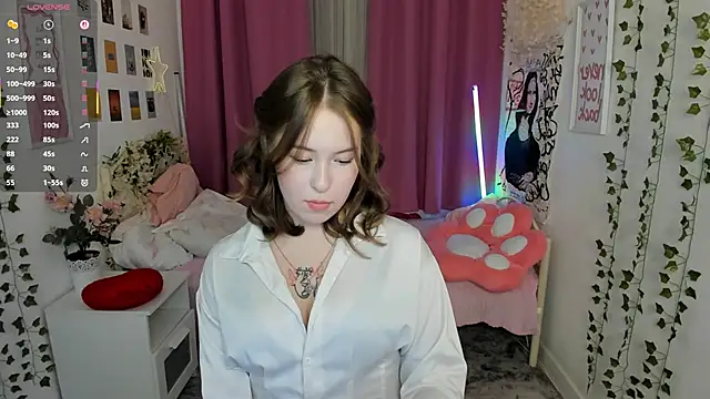 LanaRoselle online show from 03.06.26