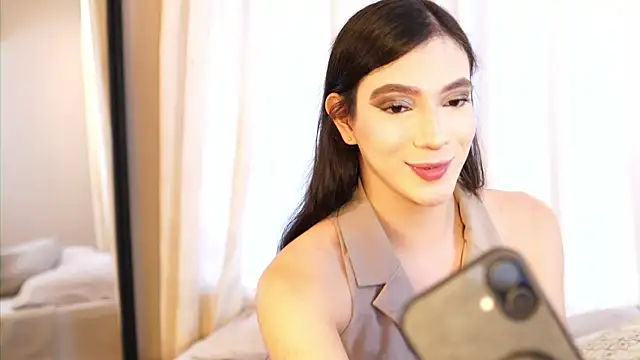 Snapshot of Ariaa_Isabell chatting on 07.27.26 Ariaa Isabell online show from 07.27.26