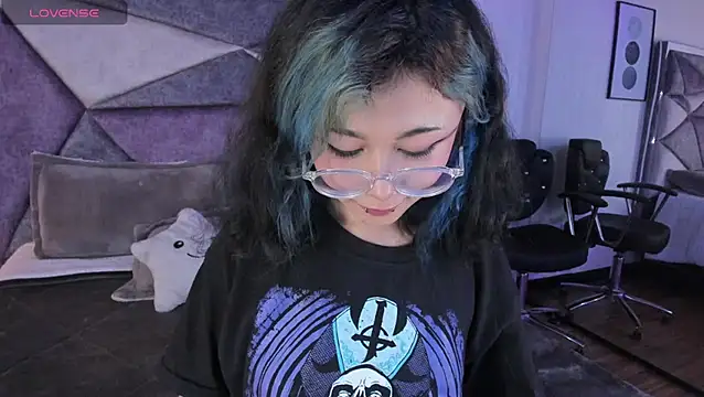 Snapshot of TerumiKitty chatting on 09.10.25 TerumiKitty online show from 09.10.25