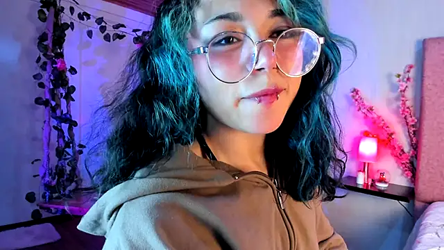 Snapshot of TerumiKitty chatting on 11.29.25 TerumiKitty online show from 11.29.25