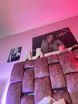 Snapshot of LADY-HOT-SEXY- chatting on 11.22.25 LADY-HOT-SEXY- online show from 11.22.25