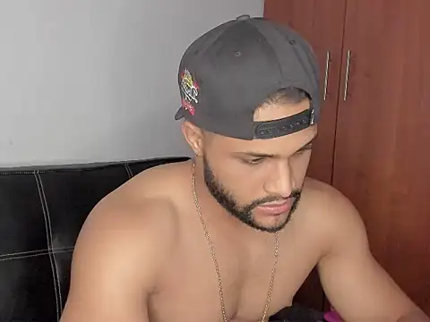 Pier Simons online show from 10.04.25