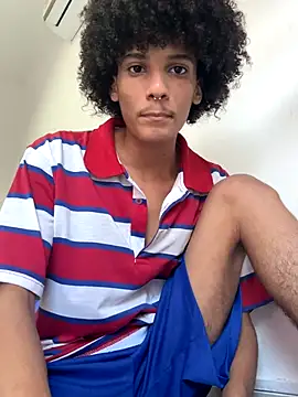 Snapshot of Max_Rain chatting on 10.22.25 Max Rain online show from 10.22.25