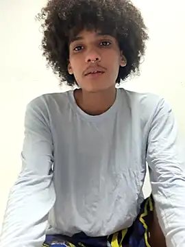 Snapshot of Max_Rain chatting on 11.01.25 Max Rain online show from 11.01.25