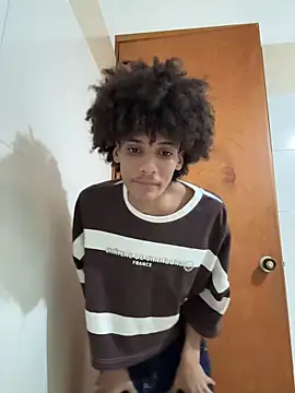 Snapshot of Max_Rain chatting on 01.16.26 Max Rain online show from 01.16.26