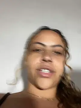 Chloe Leaozinho online show from 07.29.26