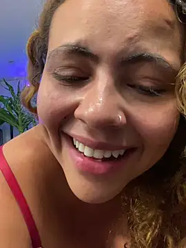 Chloe Leaozinho online show from 07.31.26
