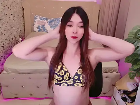 Snapshot of Ts-yoshi chatting on 11.27.25 Ts-yoshi online show from 11.27.25