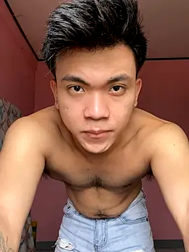 Snapshot of JerichoGutierez chatting on 12.15.25 JerichoGutierez online show from 12.15.25